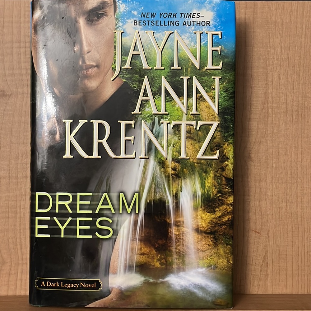 Hardcover novel “Dream Eyes” by Jayne Ann Krentz published by Putnam